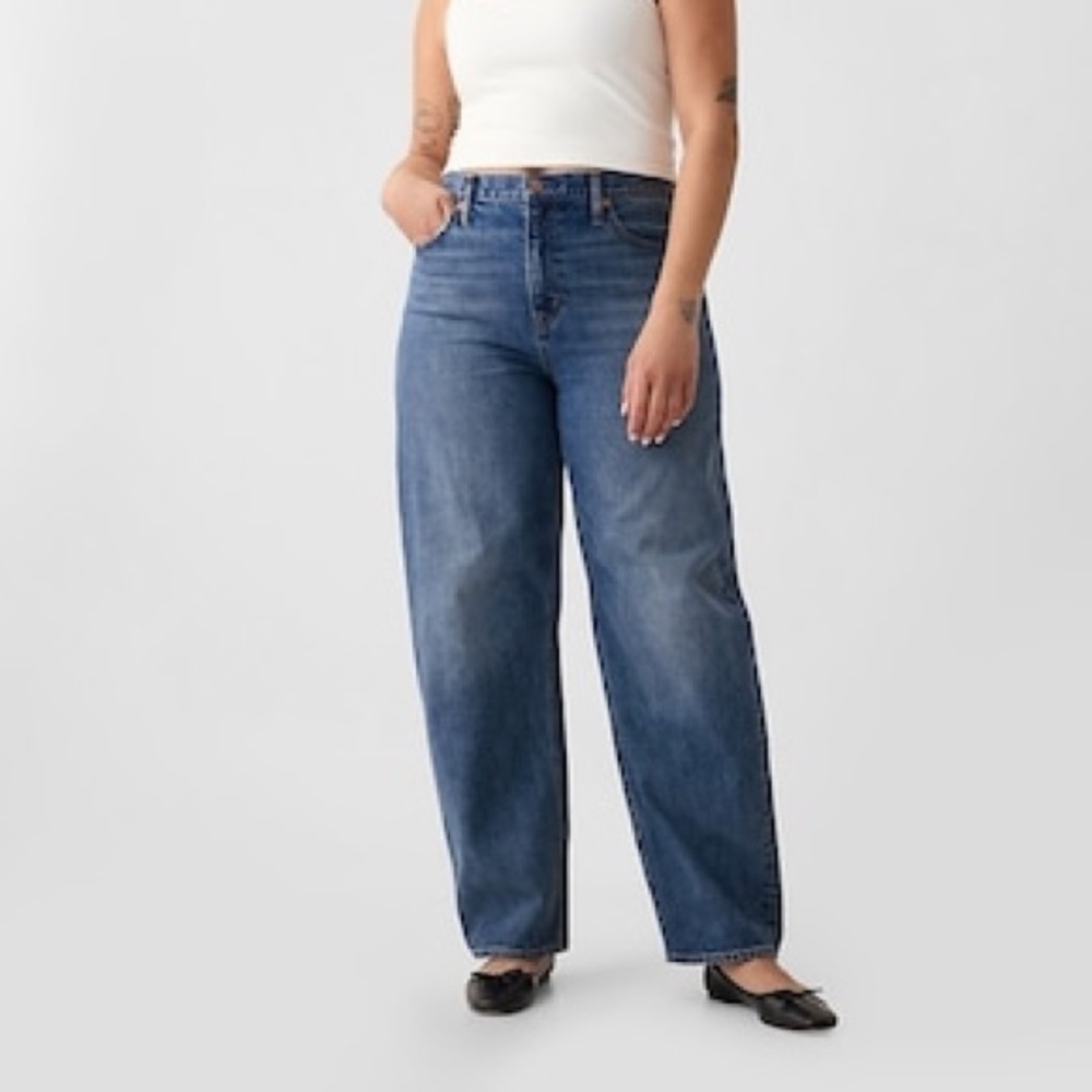 Gap High Rise Barrel Relax Leg Tapered Ankle Denim Jeans